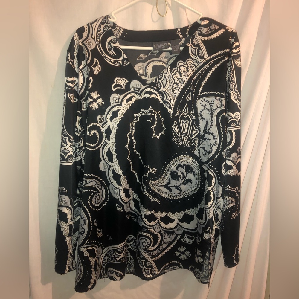 - - Additions by Chicos size 2 drastically oversized paisley print on blac…